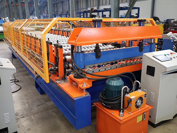 Roof tile forming line for metal roofs